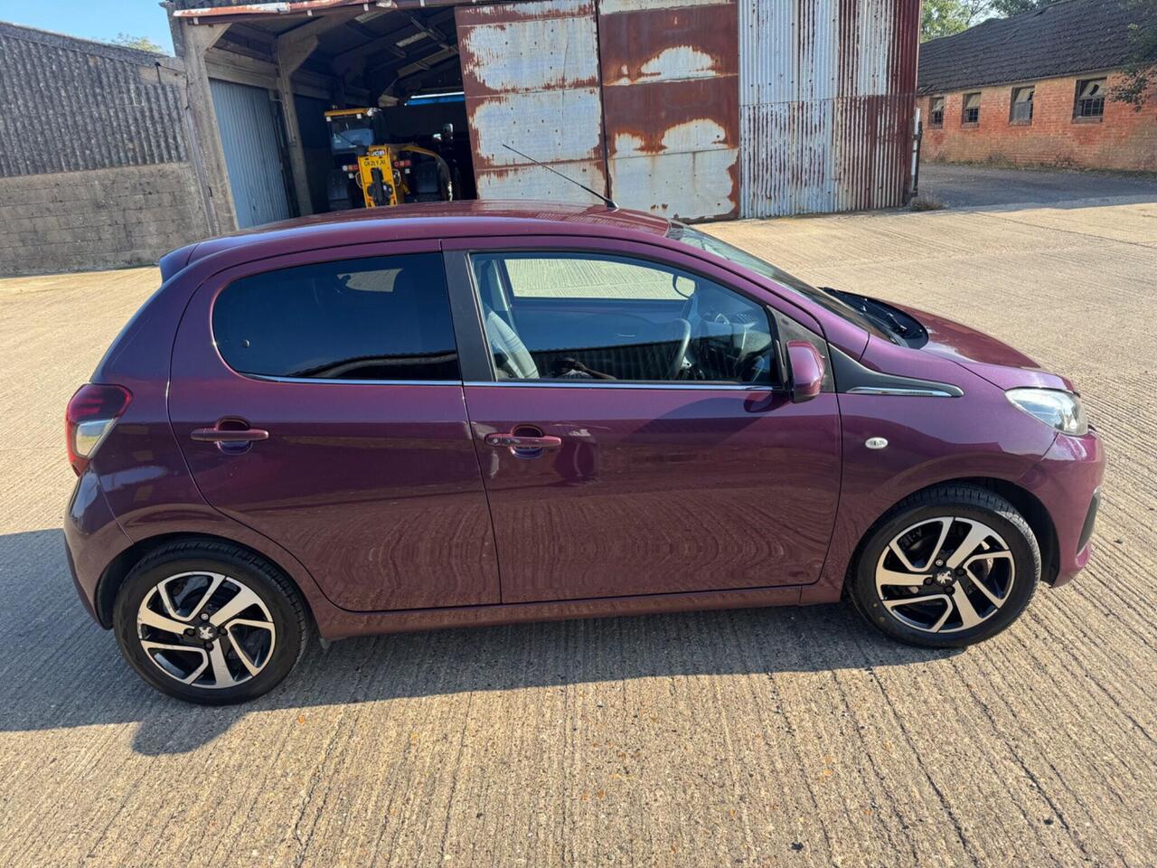 Peugeot 108 — photo 28