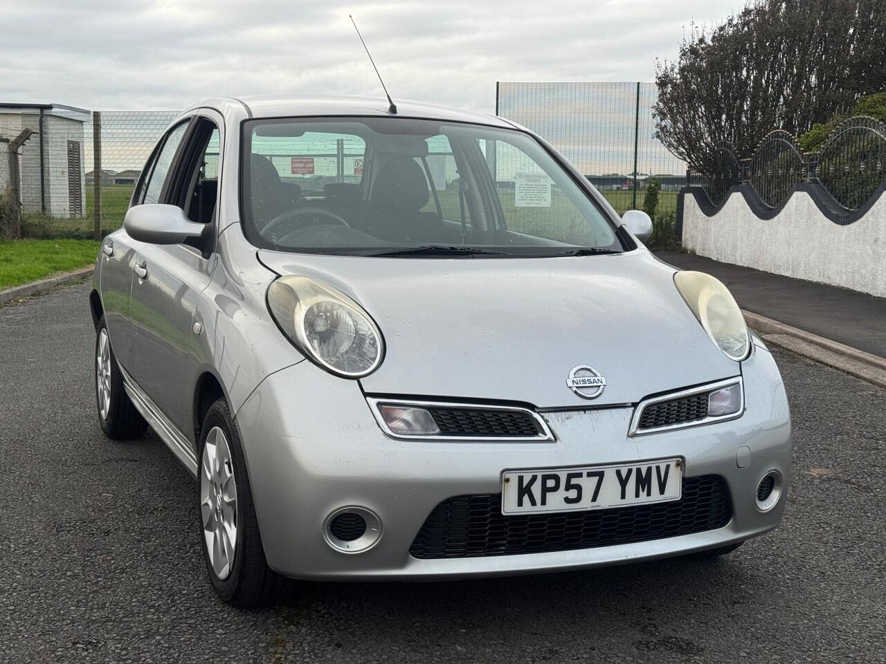 Nissan Micra — photo 1