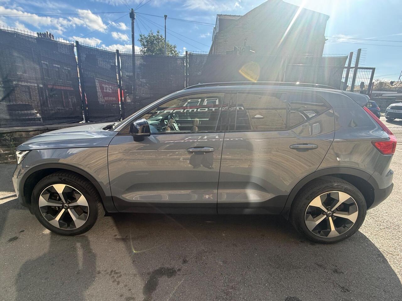 Volvo XC40 — photo 17