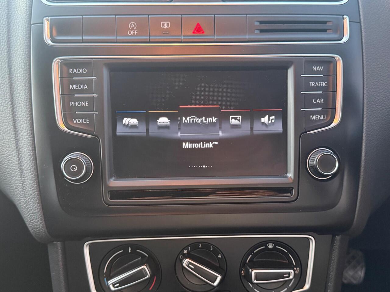 Volkswagen Polo — photo 34