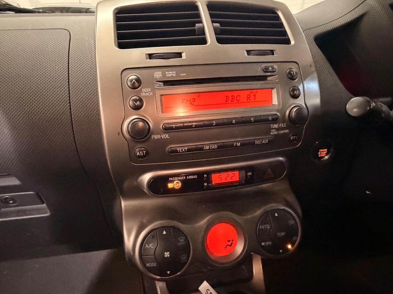 Toyota Urban Cruiser — photo 29