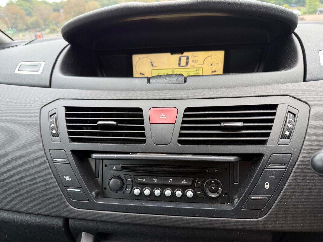 Citroen C4 Picasso — photo 37