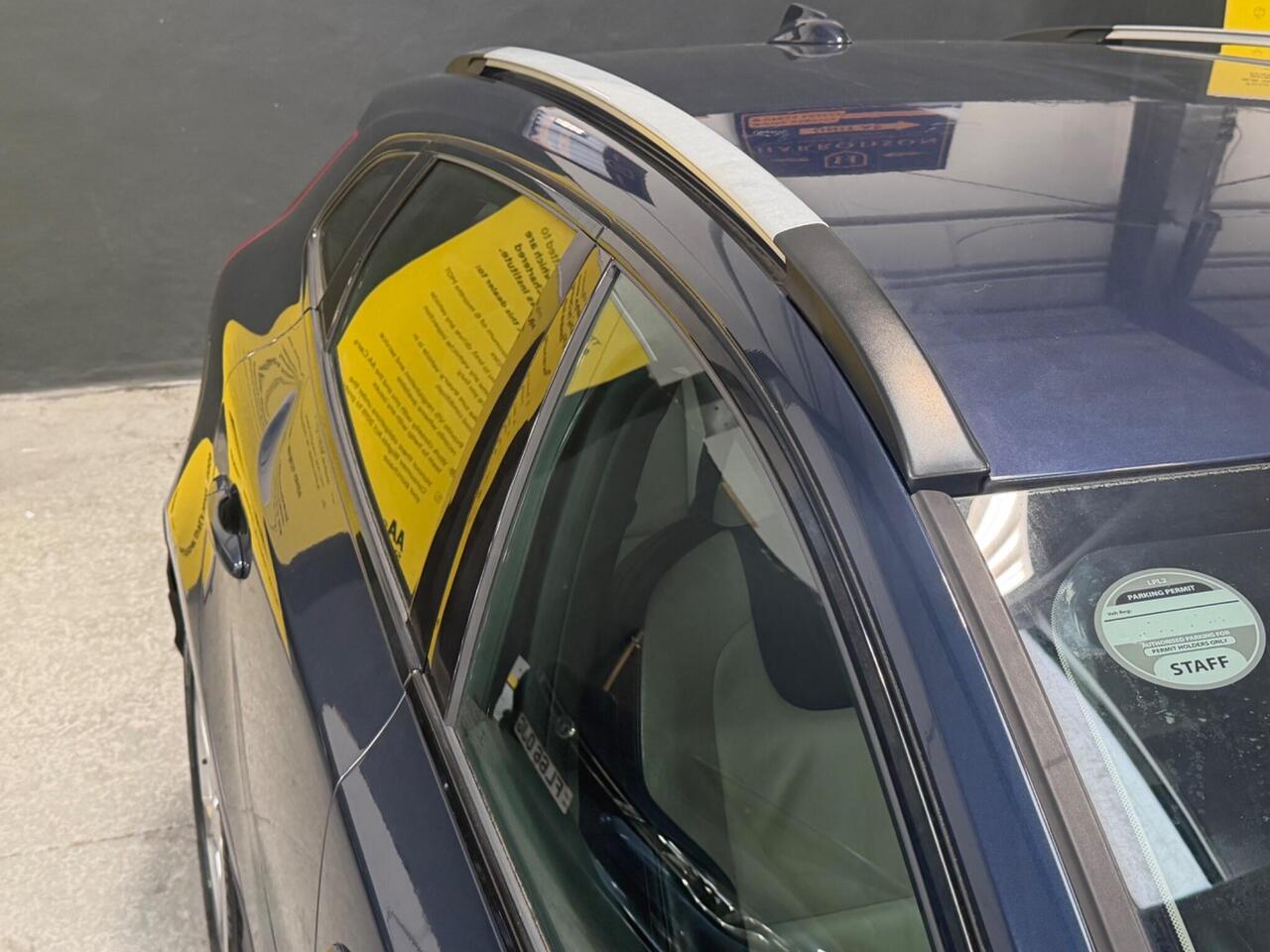 Volvo V40 Cross Country — photo 19
