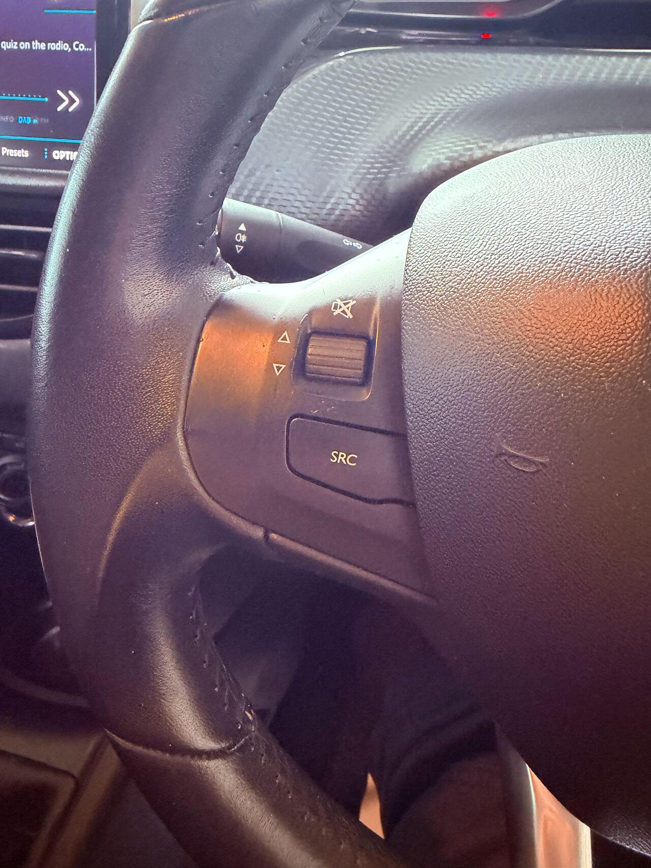 Peugeot 208 — photo 21
