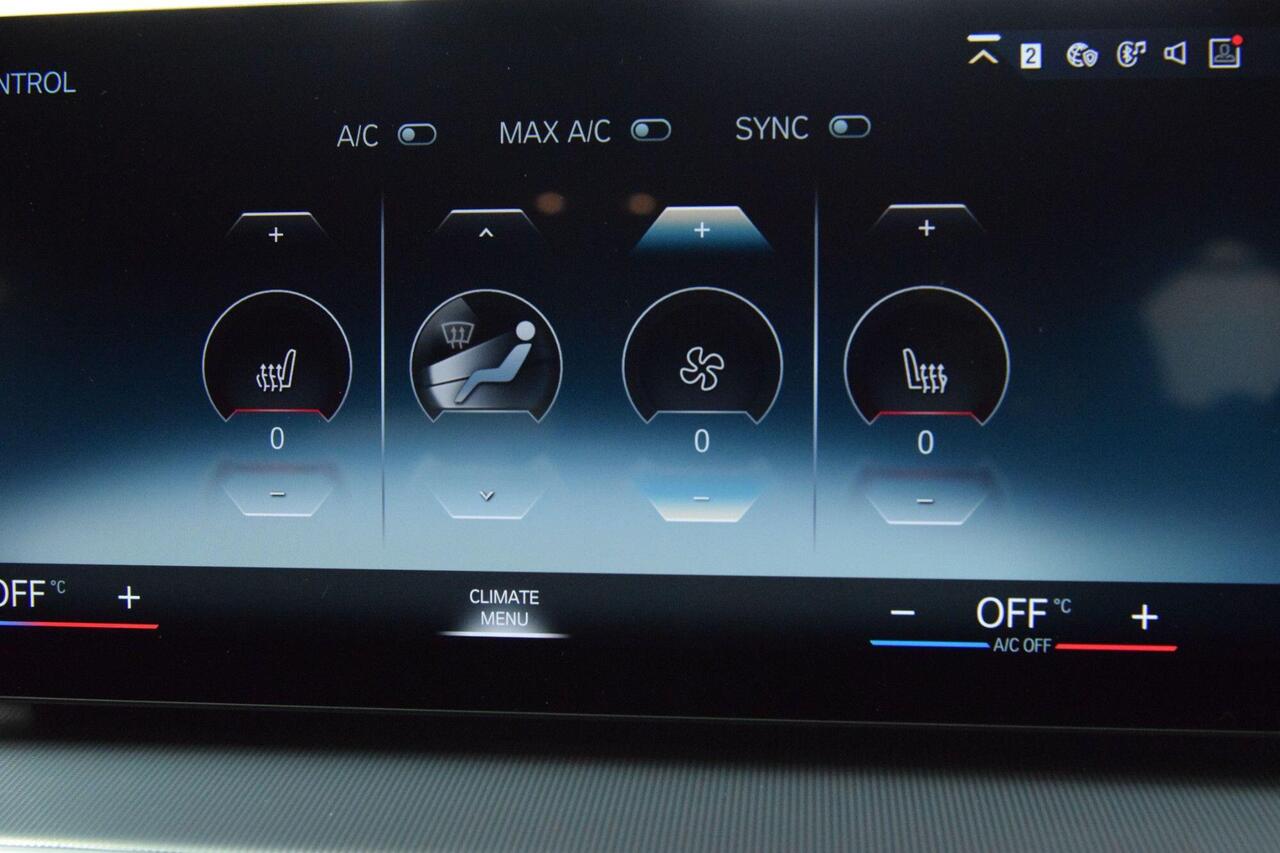 BMW i4 — photo 33