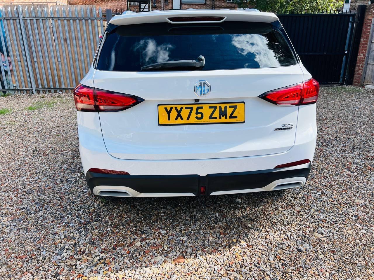 MG MG ZS — photo 9