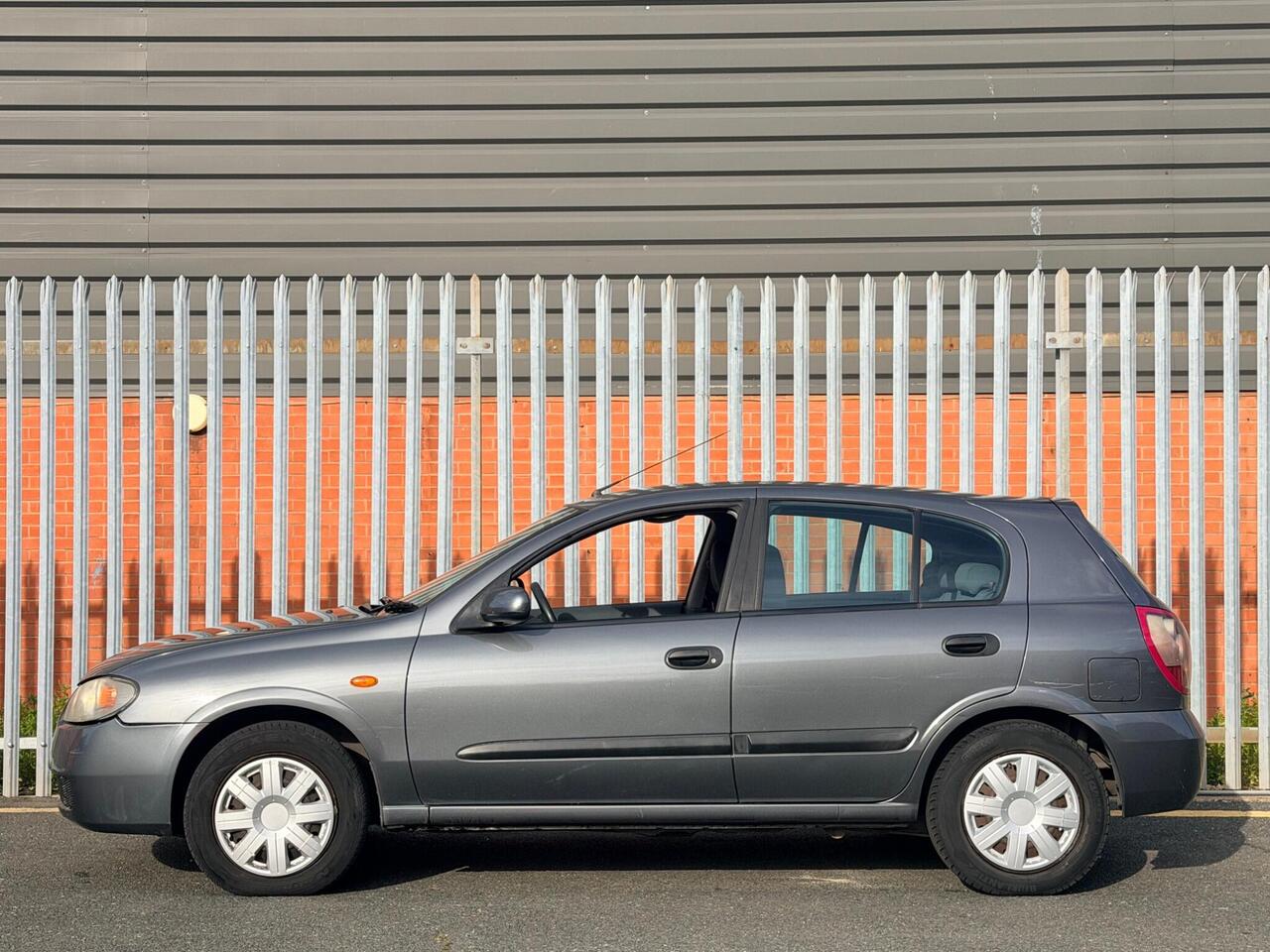 2005 Nissan Almera 1.8 S 5dr, photo 9