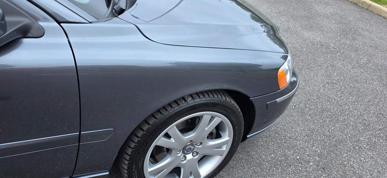 Volvo V70 — photo 26