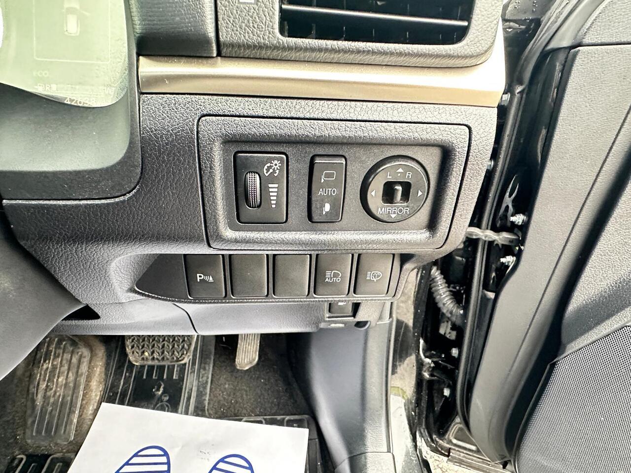 Lexus CT — photo 29