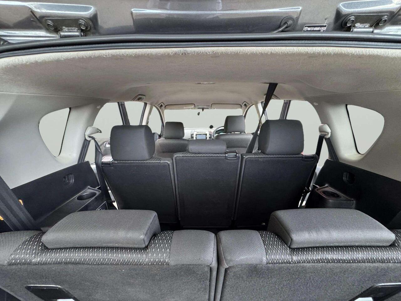 Toyota Corolla Verso — photo 54