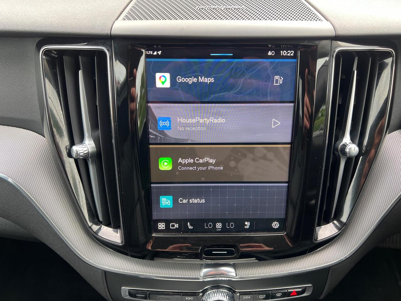 Volvo XC60 — photo 39