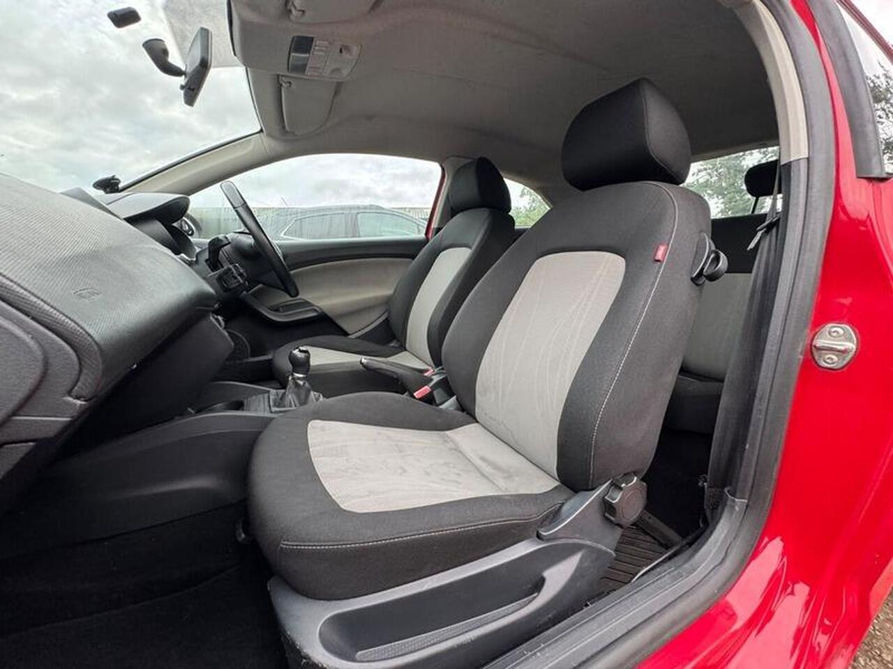 SEAT Ibiza — photo 19