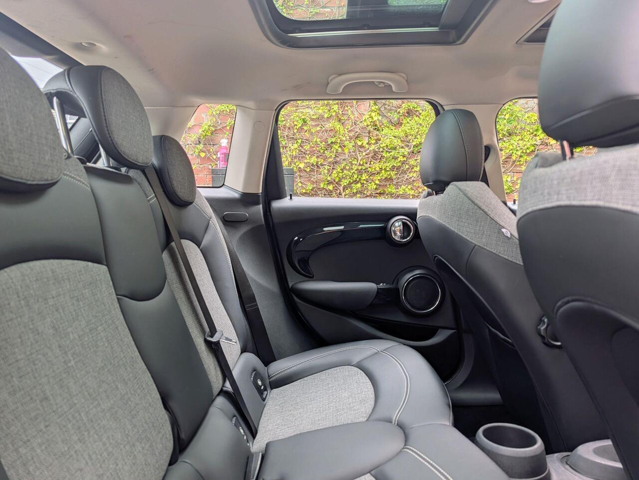 MINI Hatch — photo 16