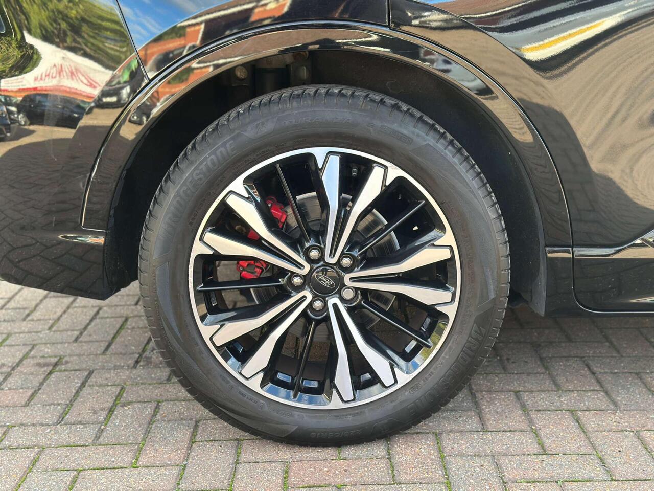 Ford Kuga — photo 10