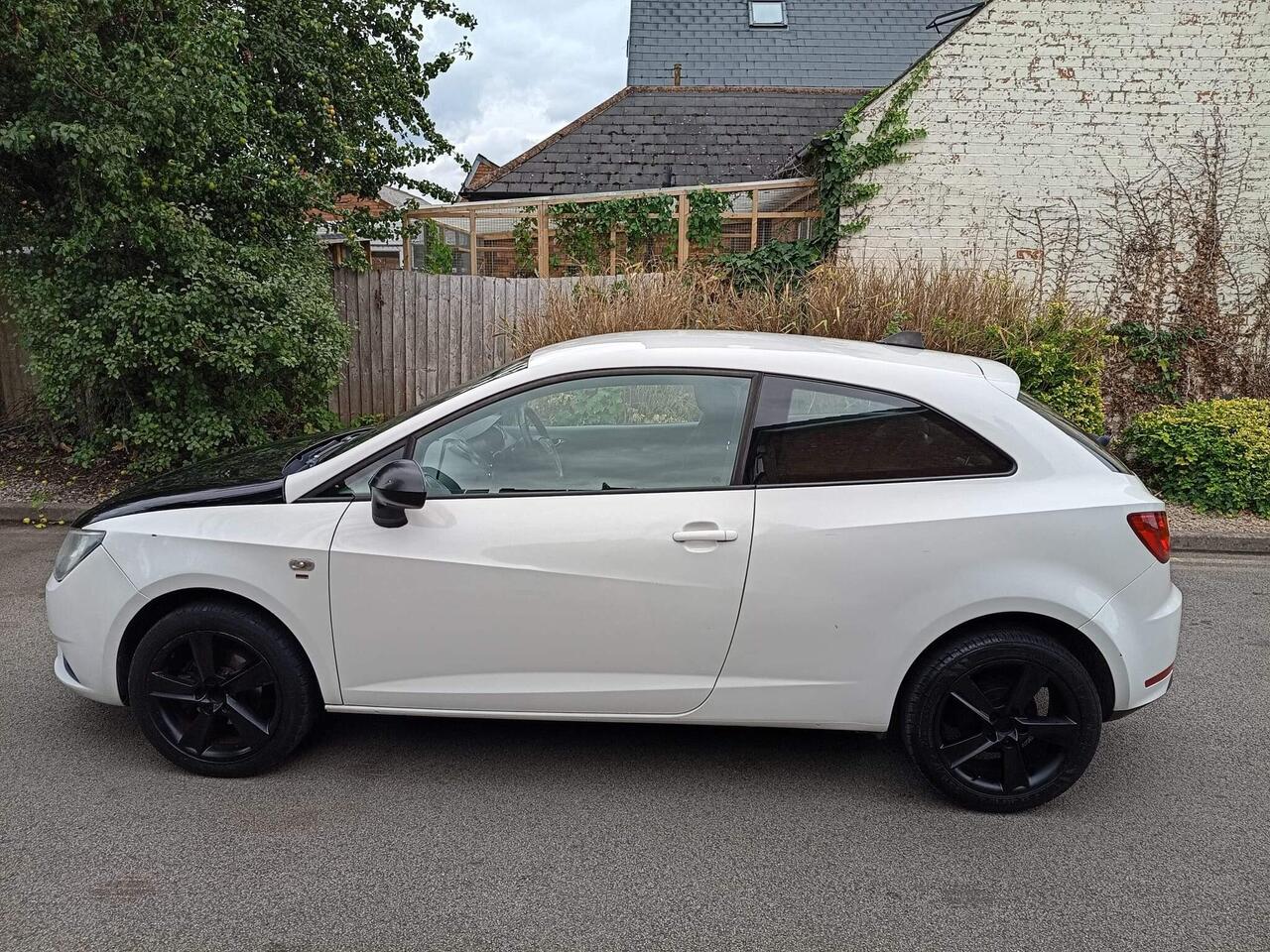 SEAT Ibiza — photo 4