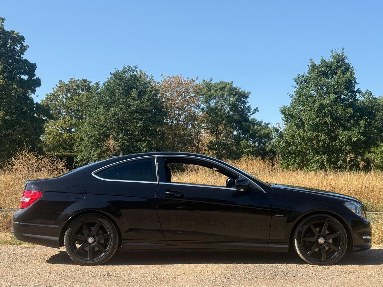 2011 Mercedes-Benz C Class 2.1 C220 CDI BlueEfficiency AMG Sport G-Tronic+ Euro 5 (s/s) 2dr, photo 2