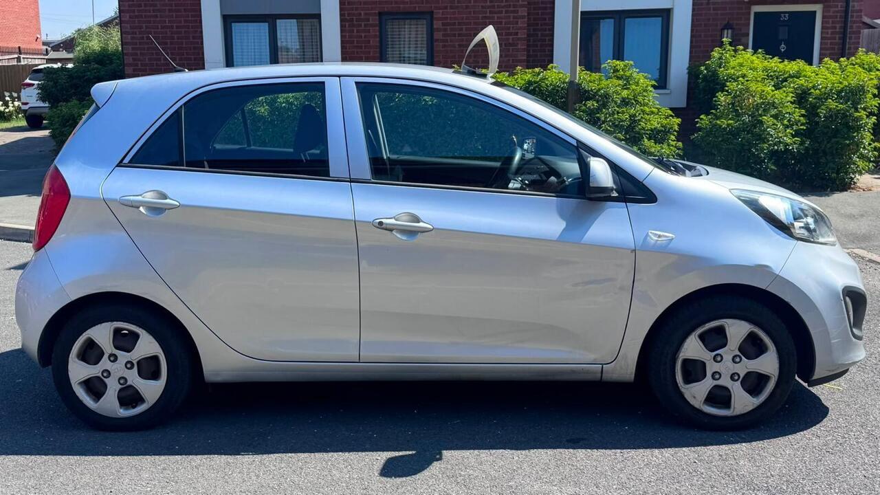 Kia Picanto — photo 7