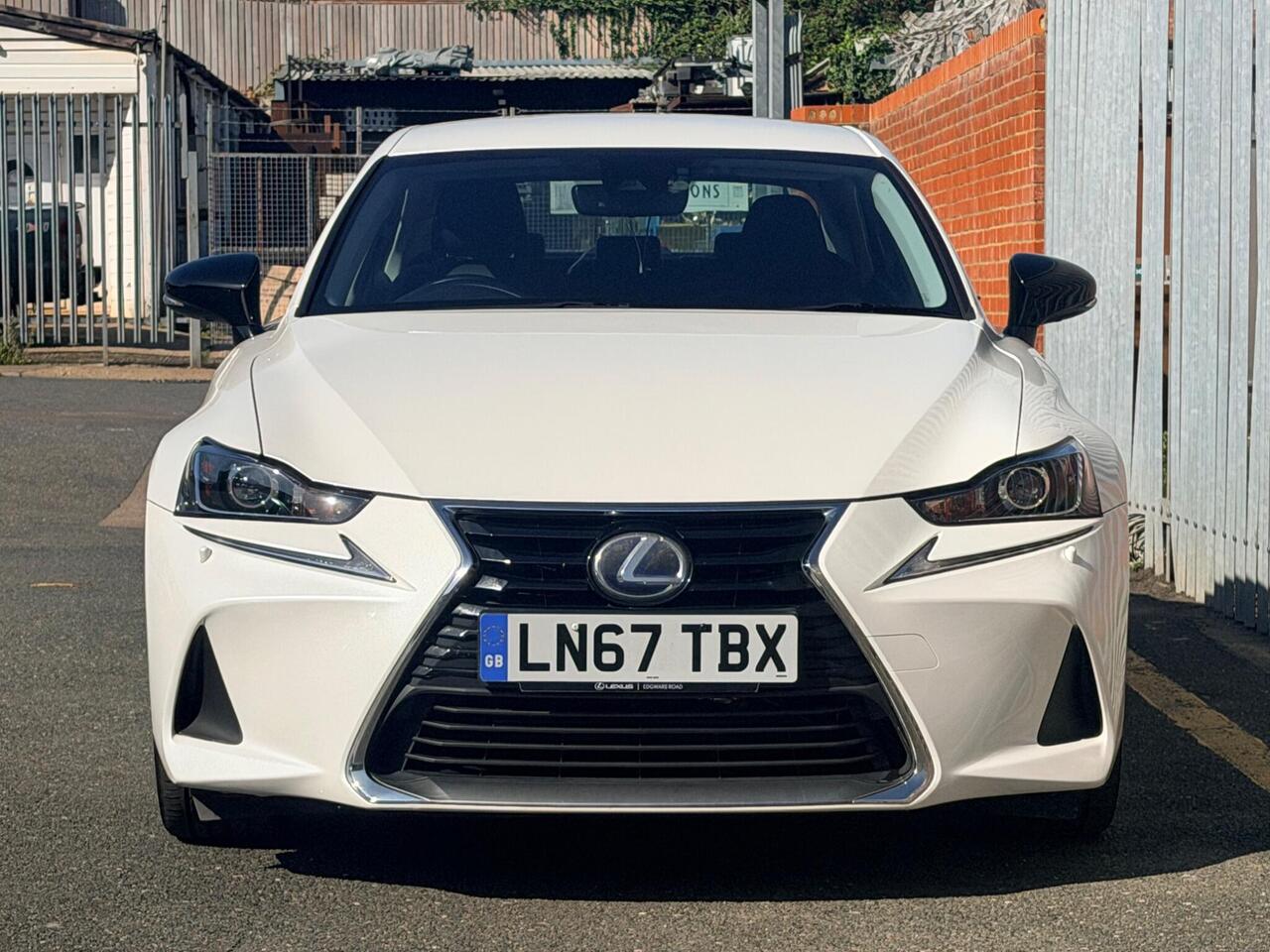 2017 Lexus IS 2.5 300h Sport E-CVT Euro 6 (s/s) 4dr, photo 4