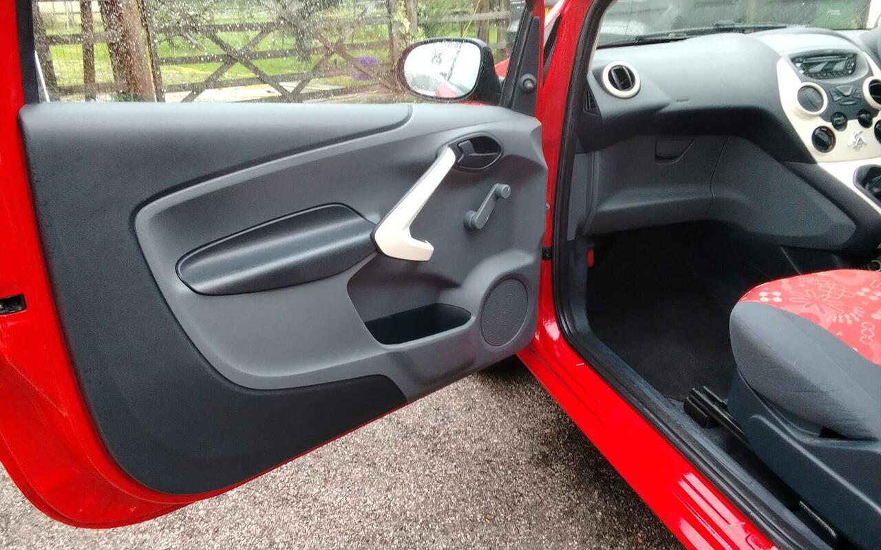 Ford Ka — photo 15