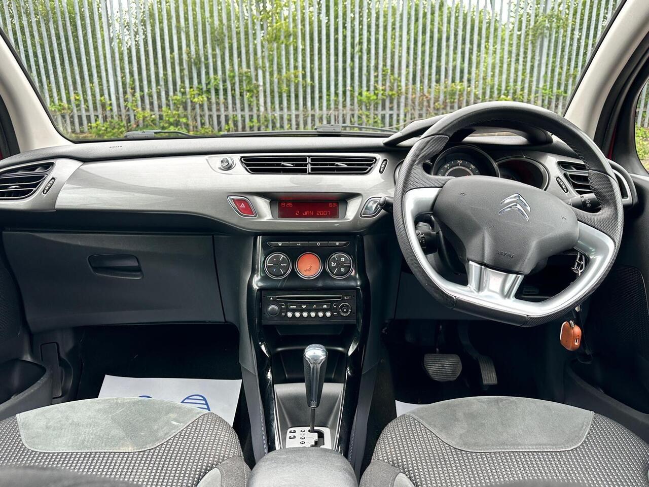 Citroen C3 — photo 17