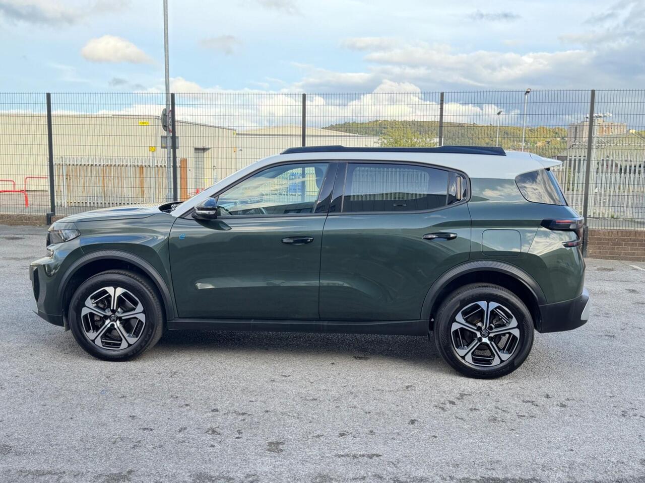 Citroen e-C3 Aircross — photo 5