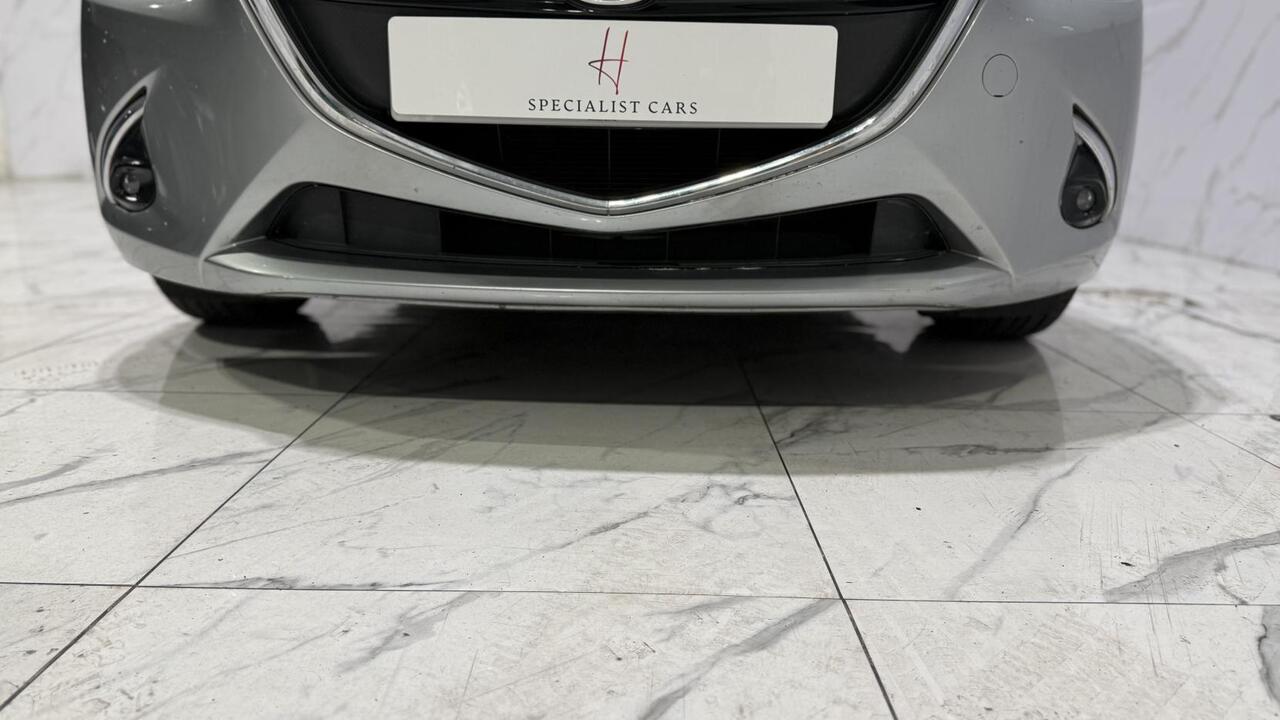 Mazda Mazda2 — photo 31