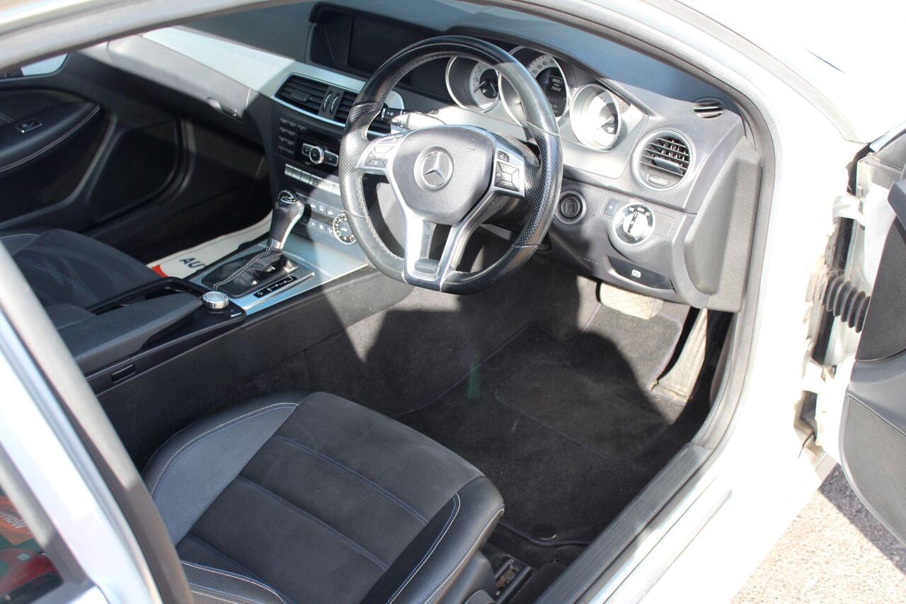 Mercedes-Benz C Class — photo 4