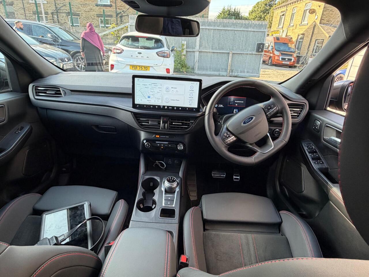 Ford Kuga — photo 12
