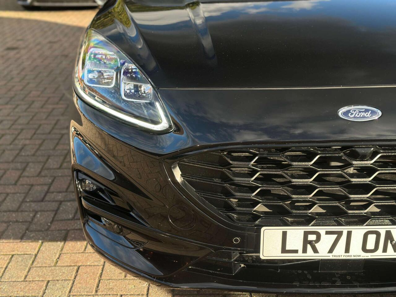 Ford Kuga — photo 26