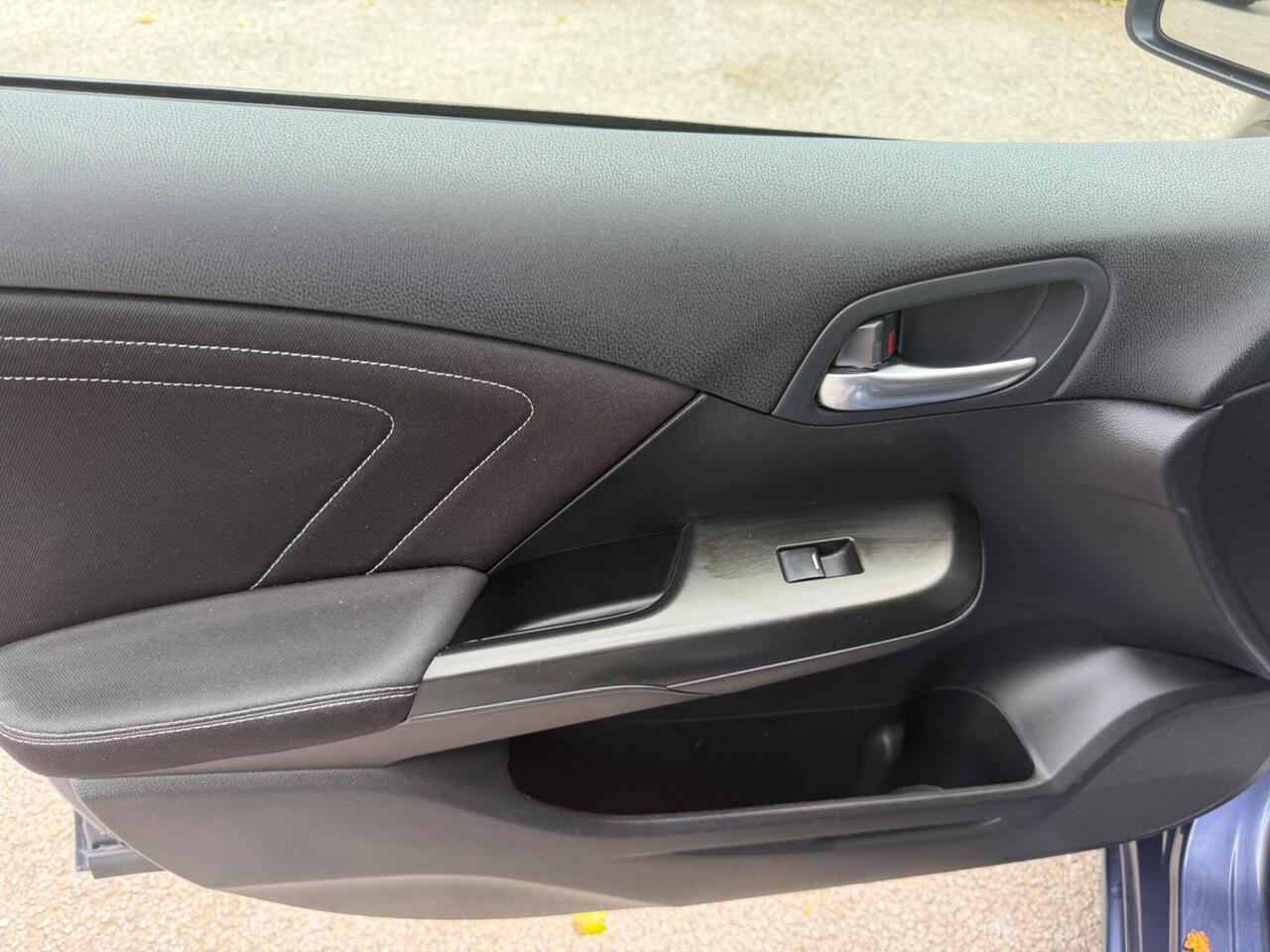Honda Civic — photo 37