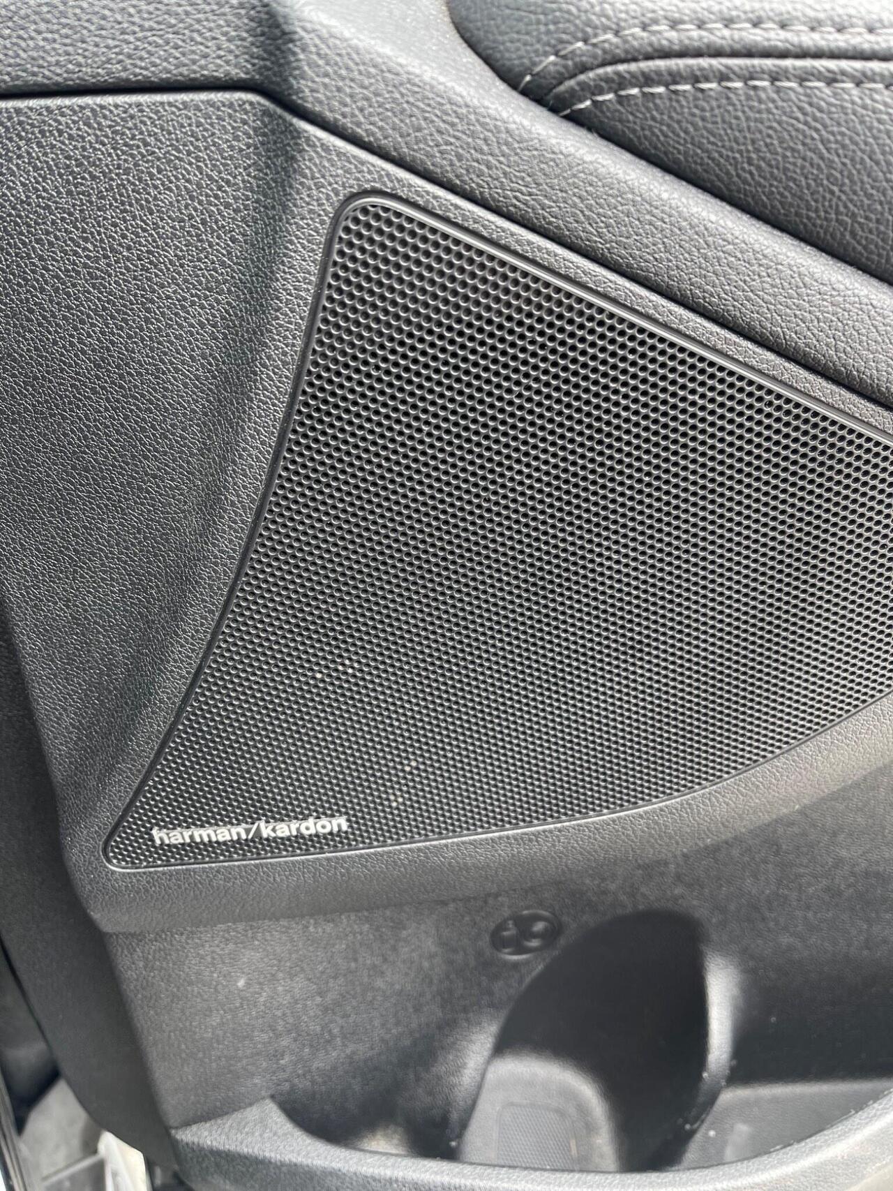 Kia Sorento — photo 15