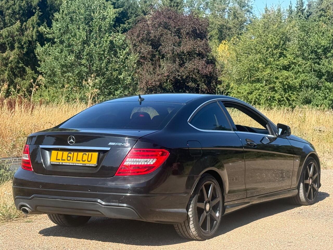 2011 Mercedes-Benz C Class 2.1 C220 CDI BlueEfficiency AMG Sport G-Tronic+ Euro 5 (s/s) 2dr, photo 3