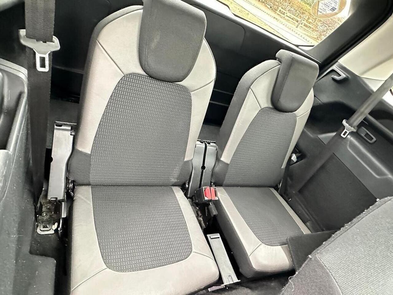 Citroen Grand C4 SpaceTourer — photo 27