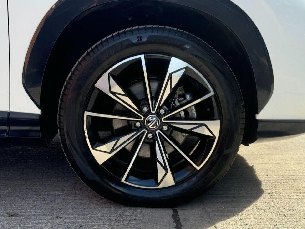 MG MG HS — photo 29