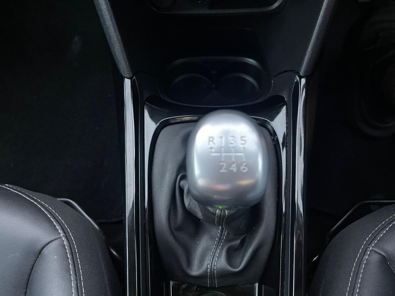 Peugeot 2008 — photo 19