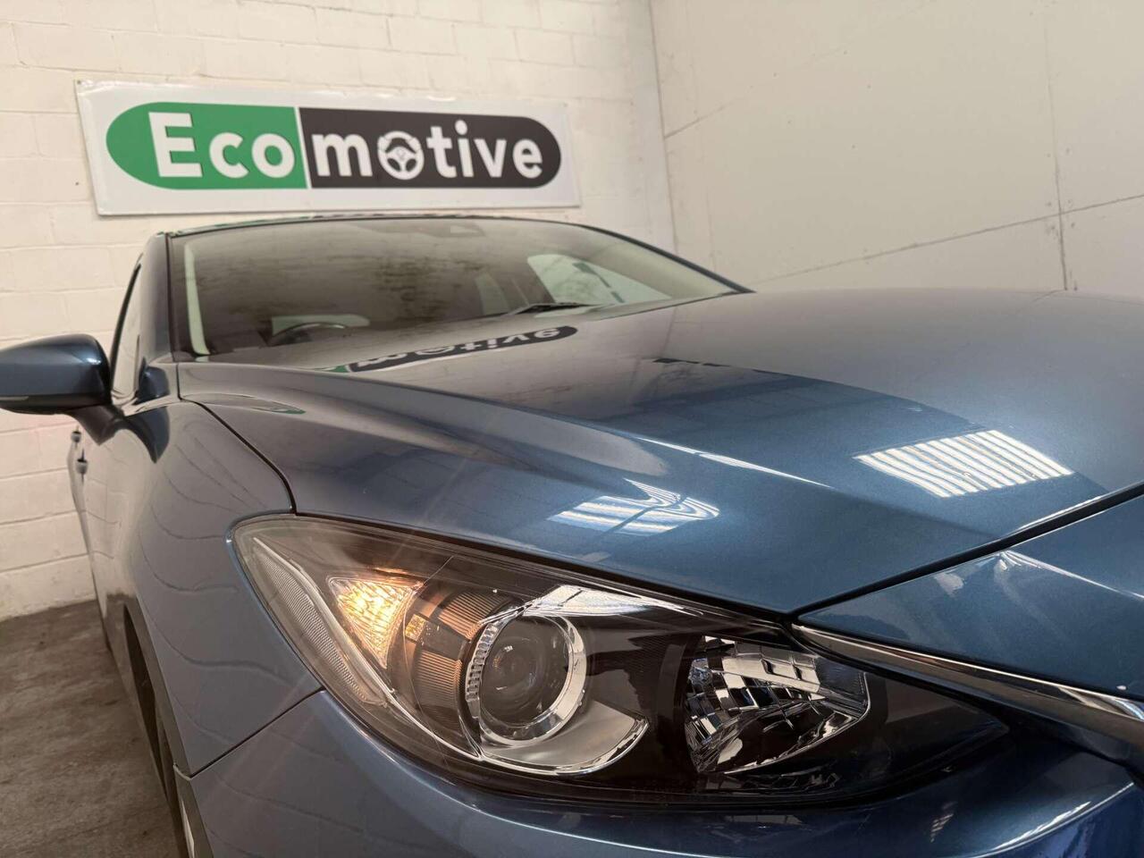 Mazda Mazda3 — photo 10