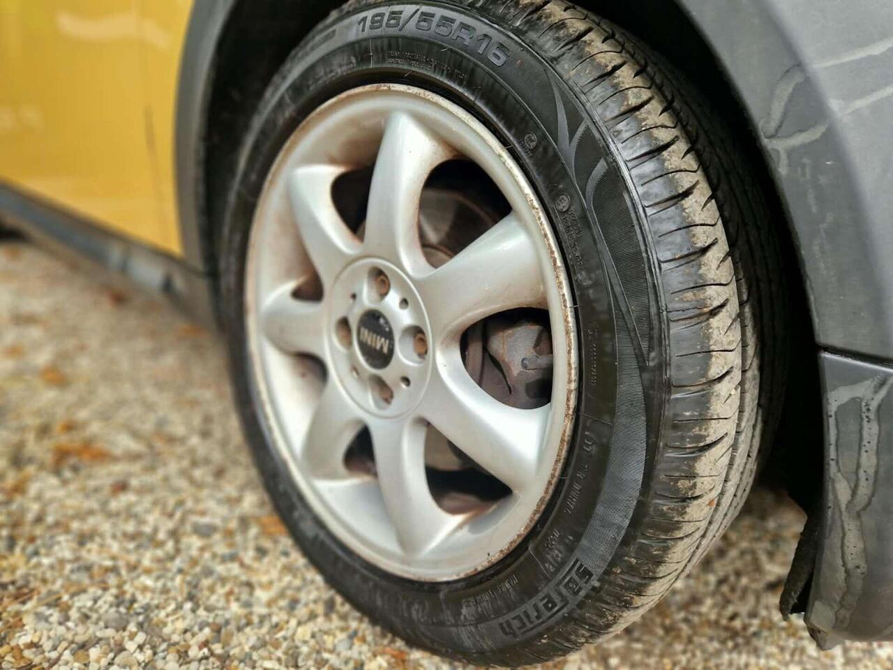 MINI Hatch — photo 36