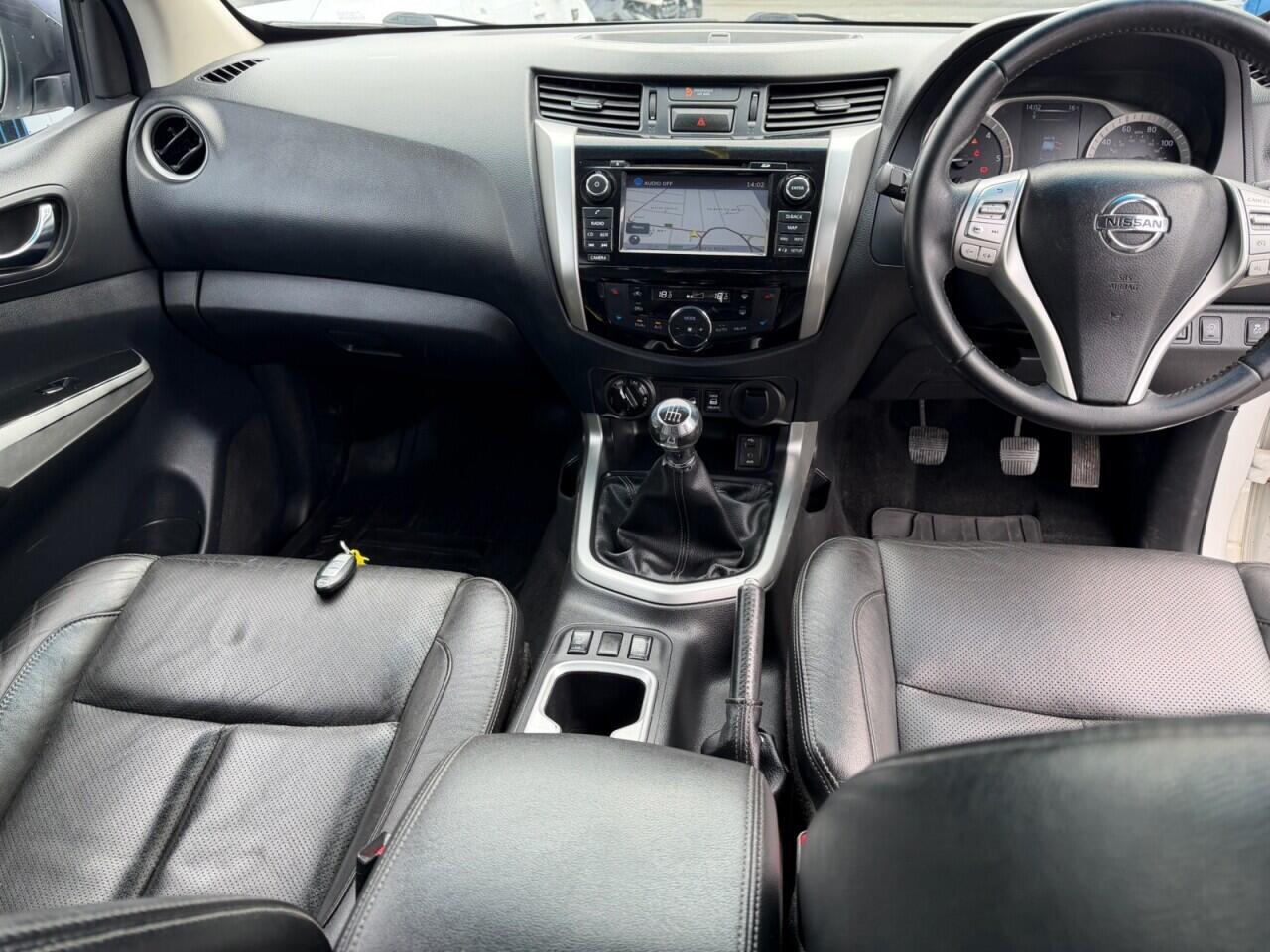 Nissan Navara — photo 14
