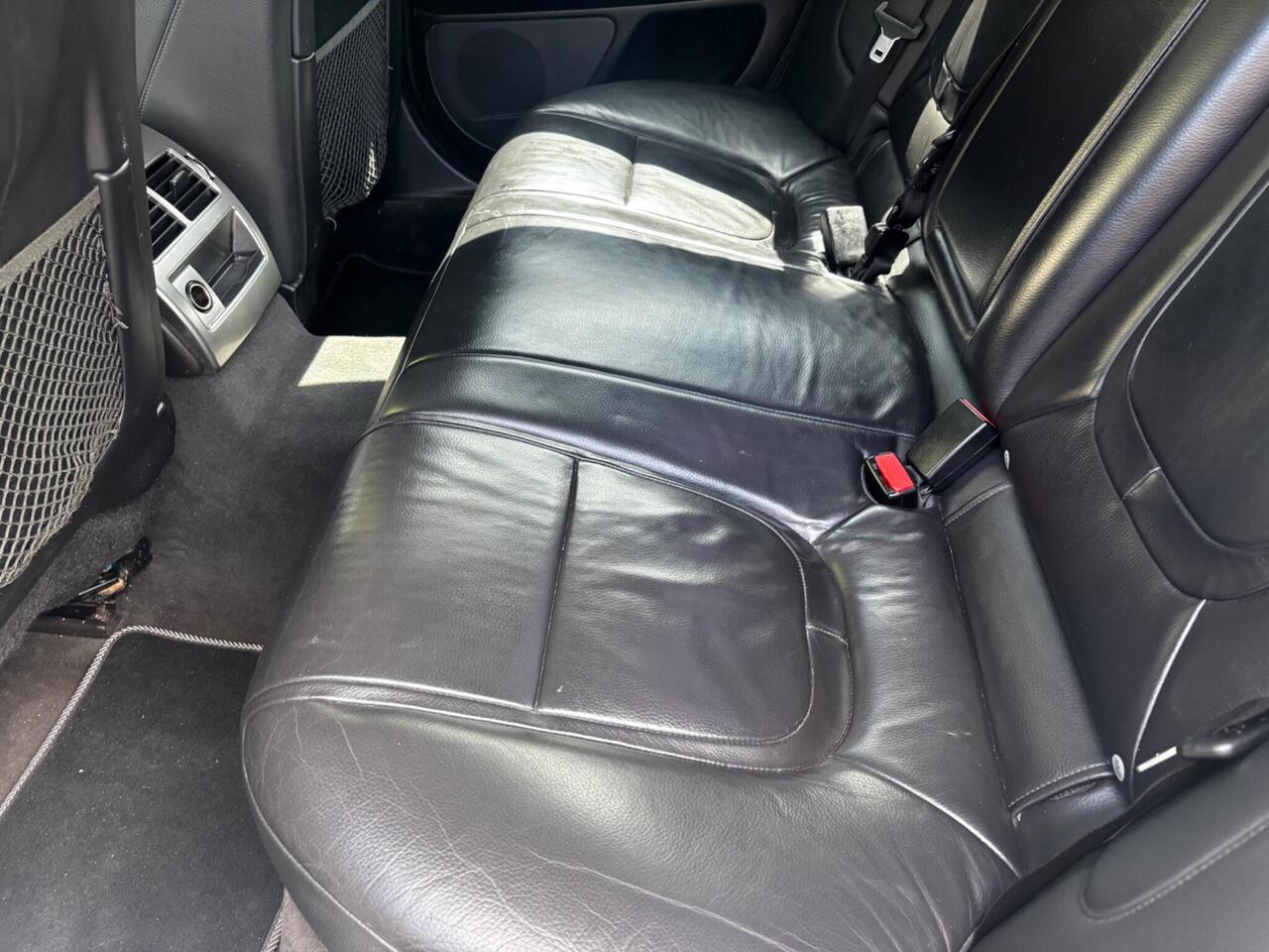 Jaguar XF — photo 21