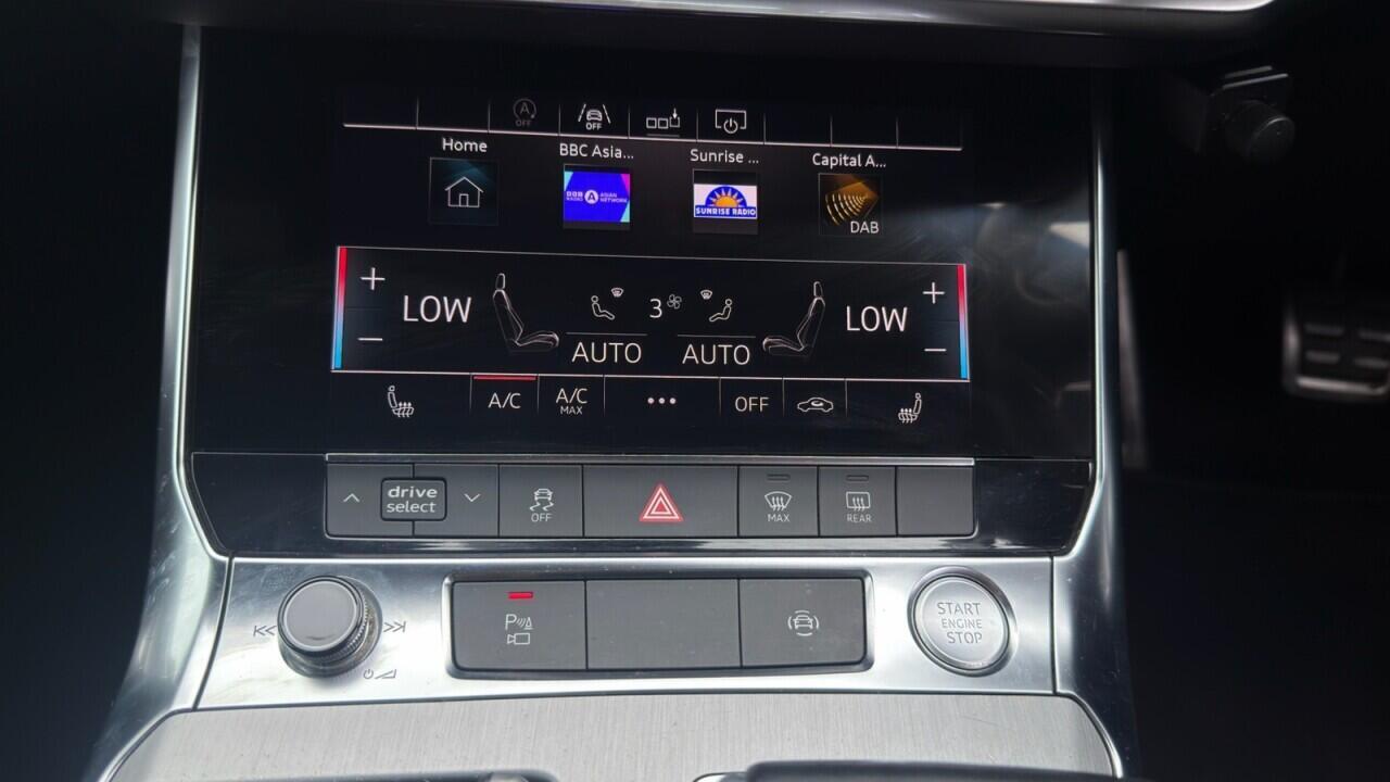 Audi A6 Saloon — photo 15