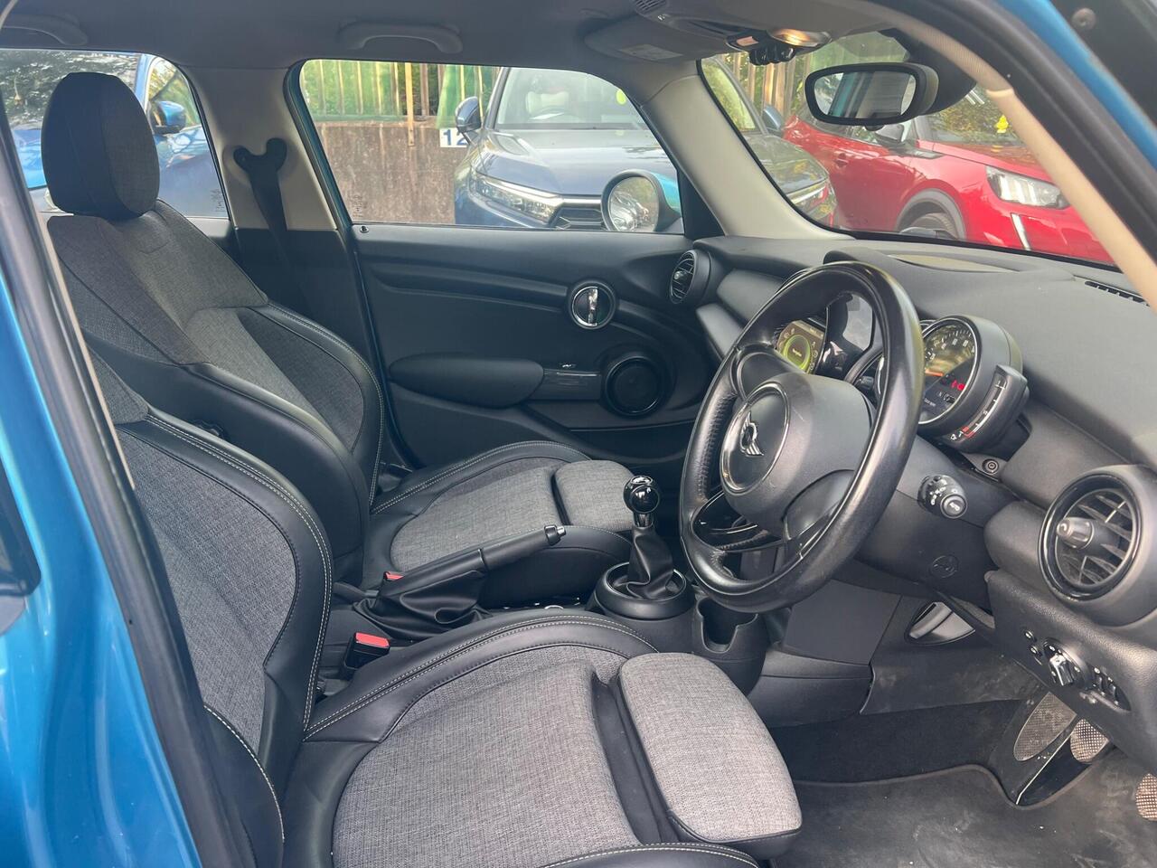 MINI Hatch — photo 14