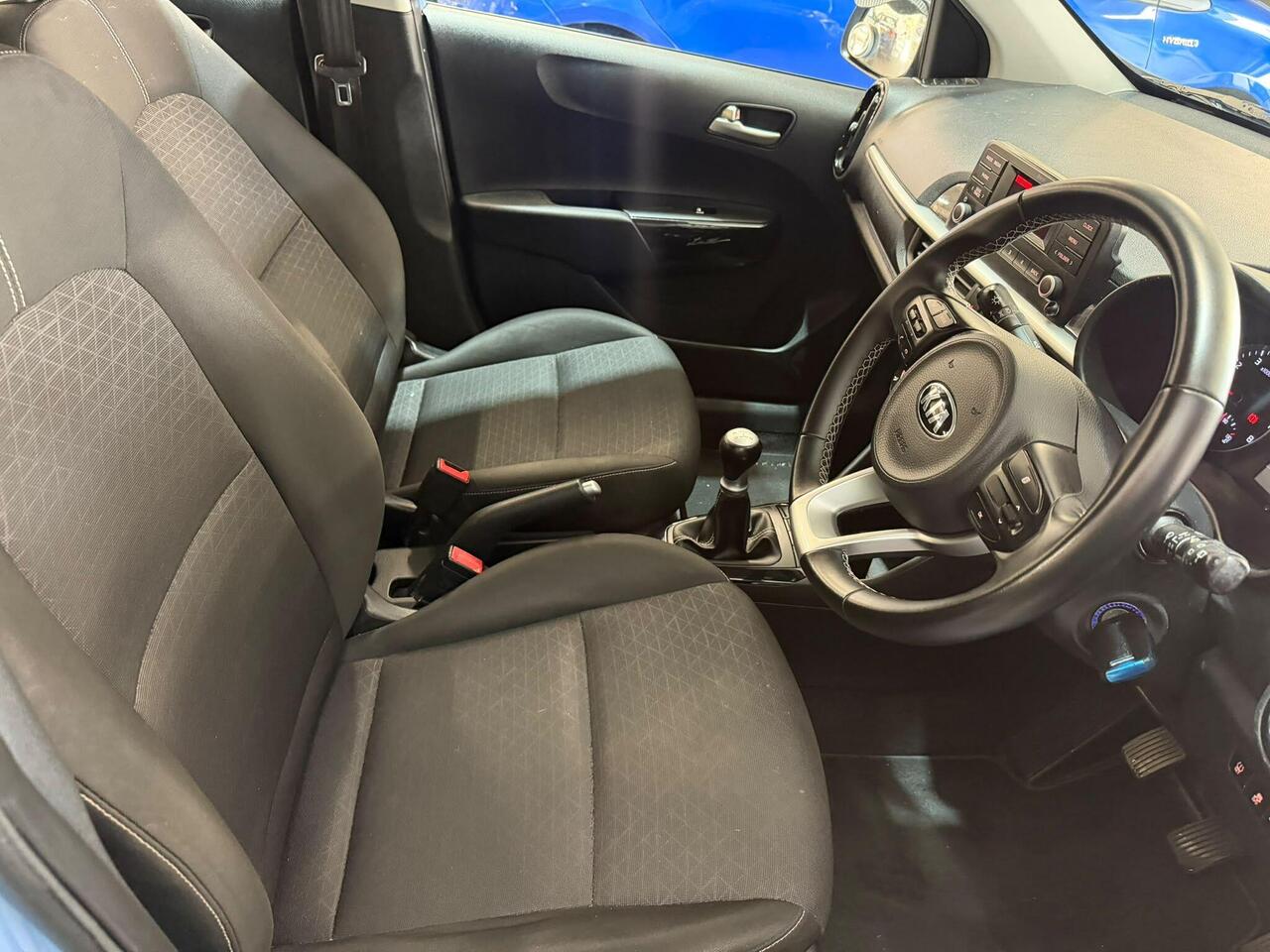 Kia Picanto — photo 10