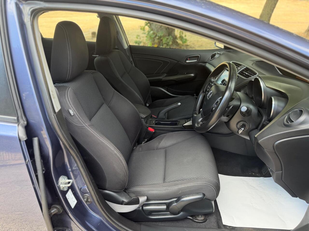 Honda Civic — photo 19
