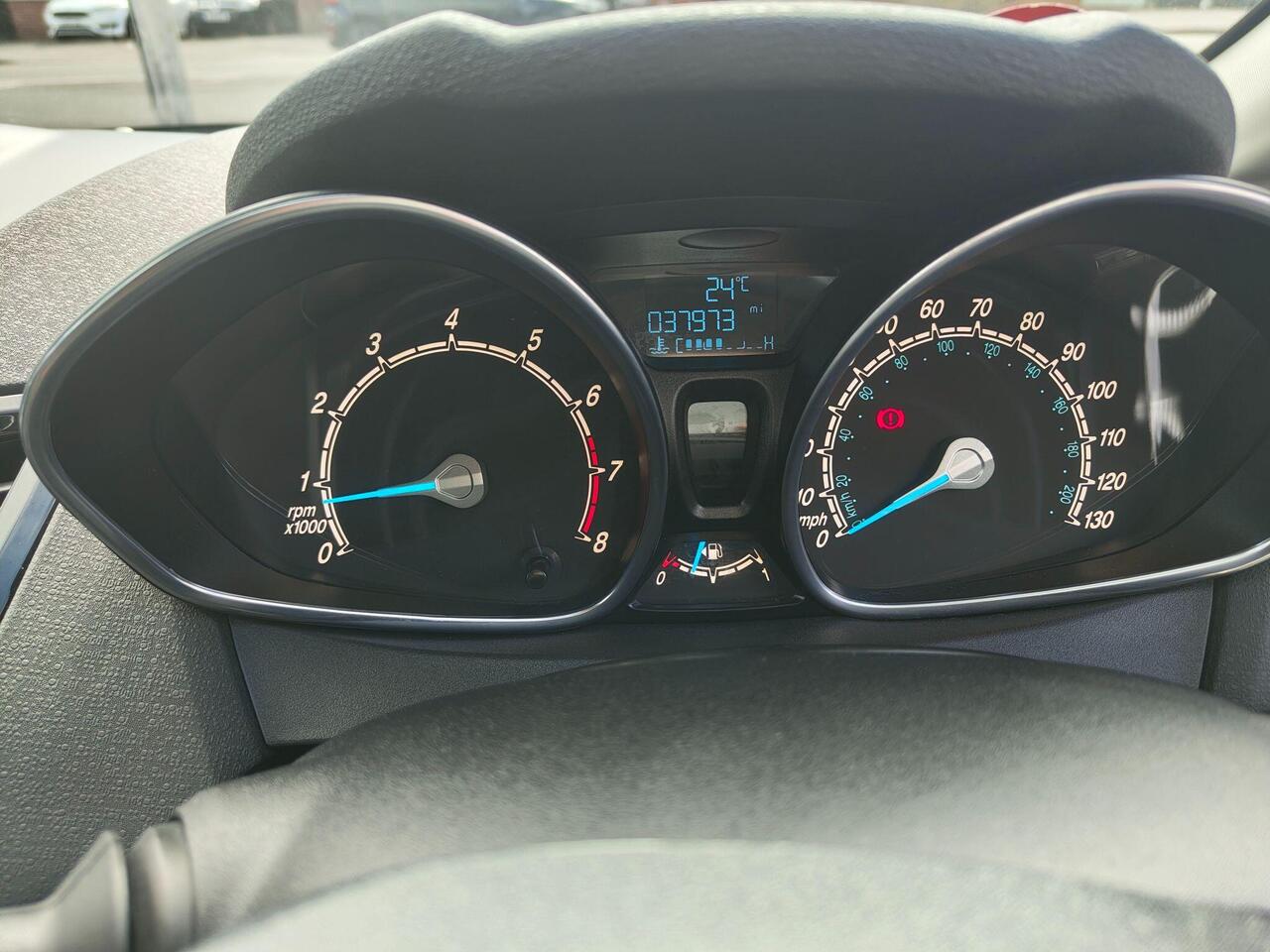 Ford Fiesta — photo 44