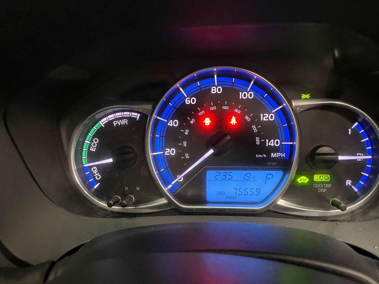 Toyota Yaris — photo 30