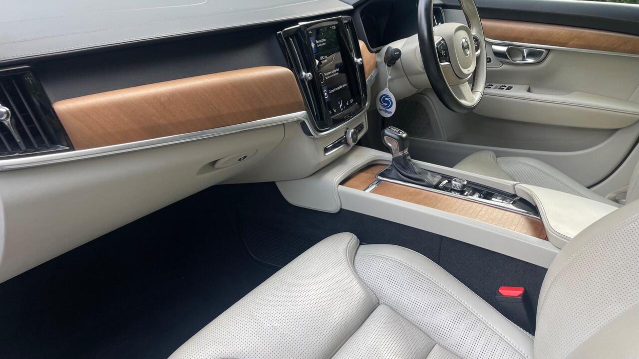 Volvo V90 — photo 23