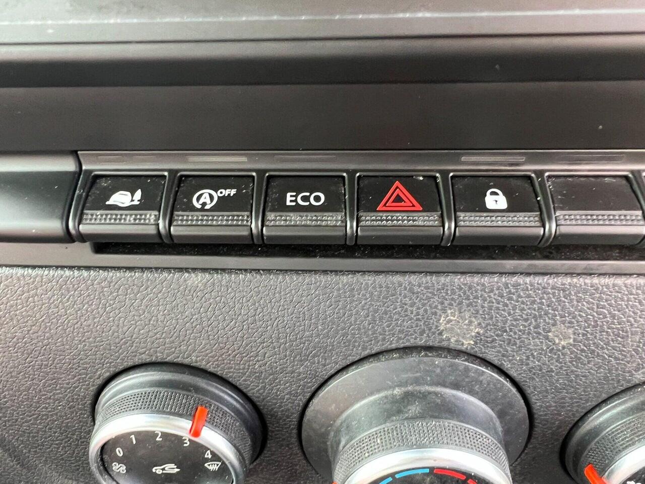 Renault Master — photo 31