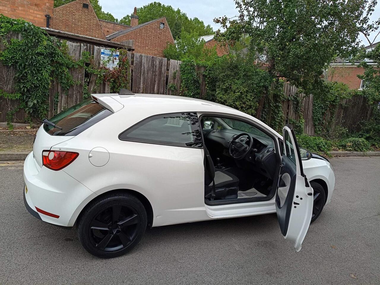 SEAT Ibiza — photo 13