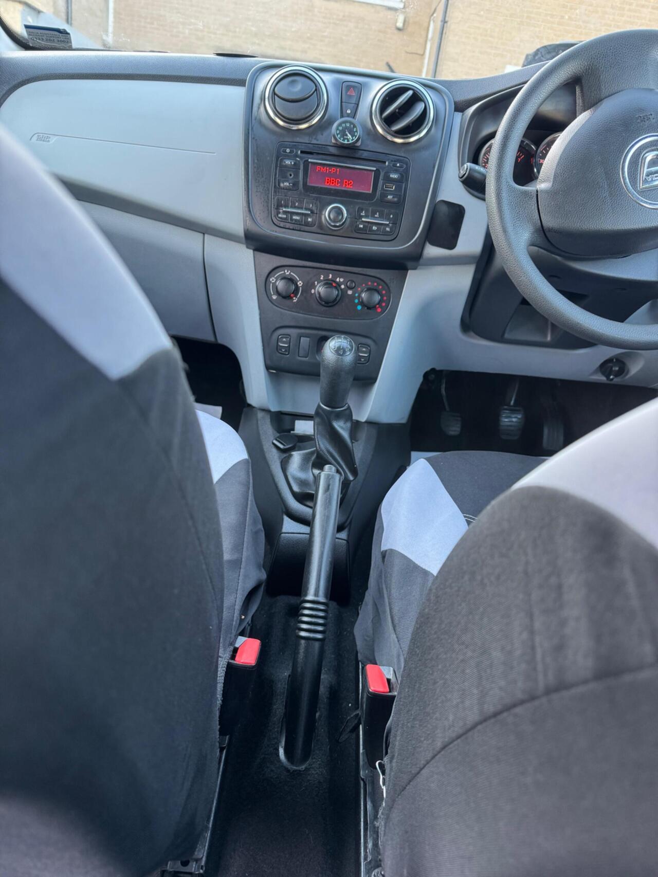 Dacia Sandero — photo 13