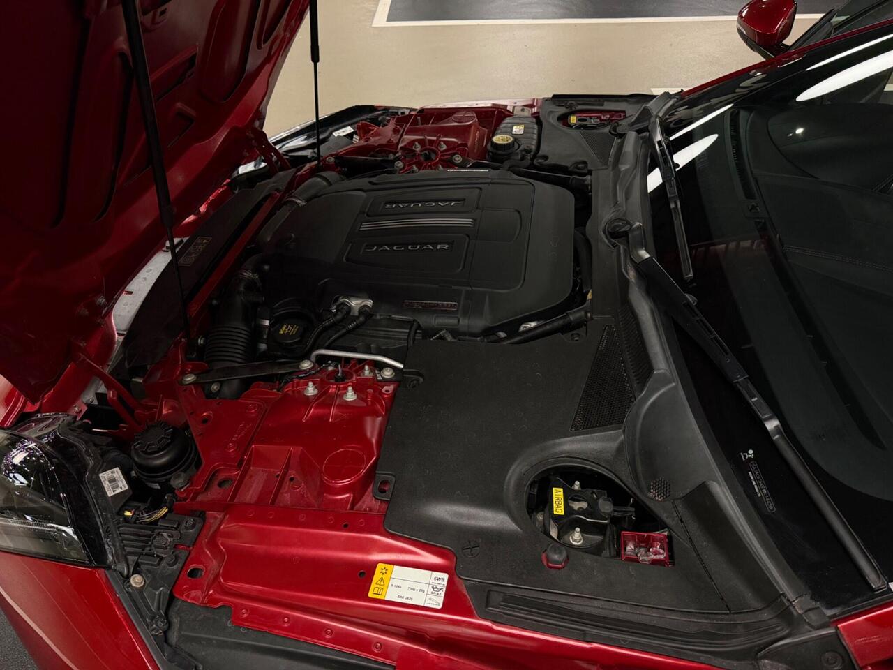 Jaguar F-Type — photo 48